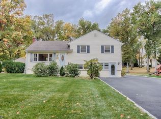 48 Petry Dr, East Hanover, NJ 07936