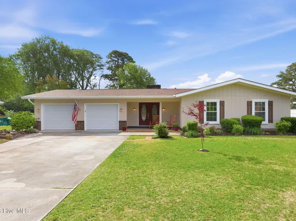 2342 N Lakeview Drive, Newport, NC 28570