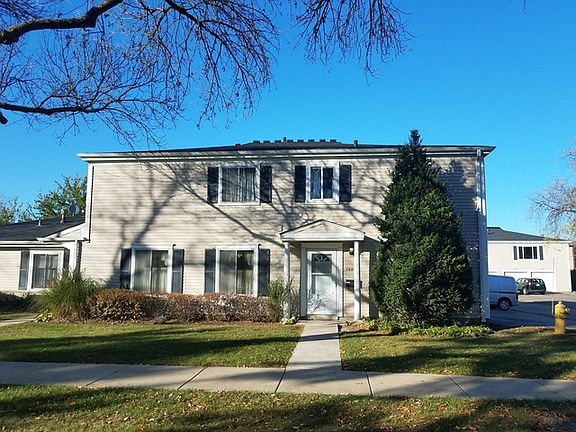 2nd image of 1000 Cove Dr