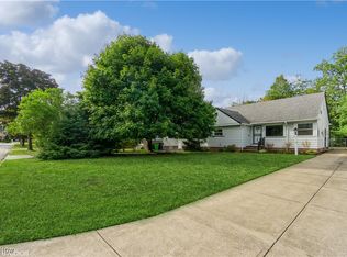 330 E 276th St, Euclid, OH