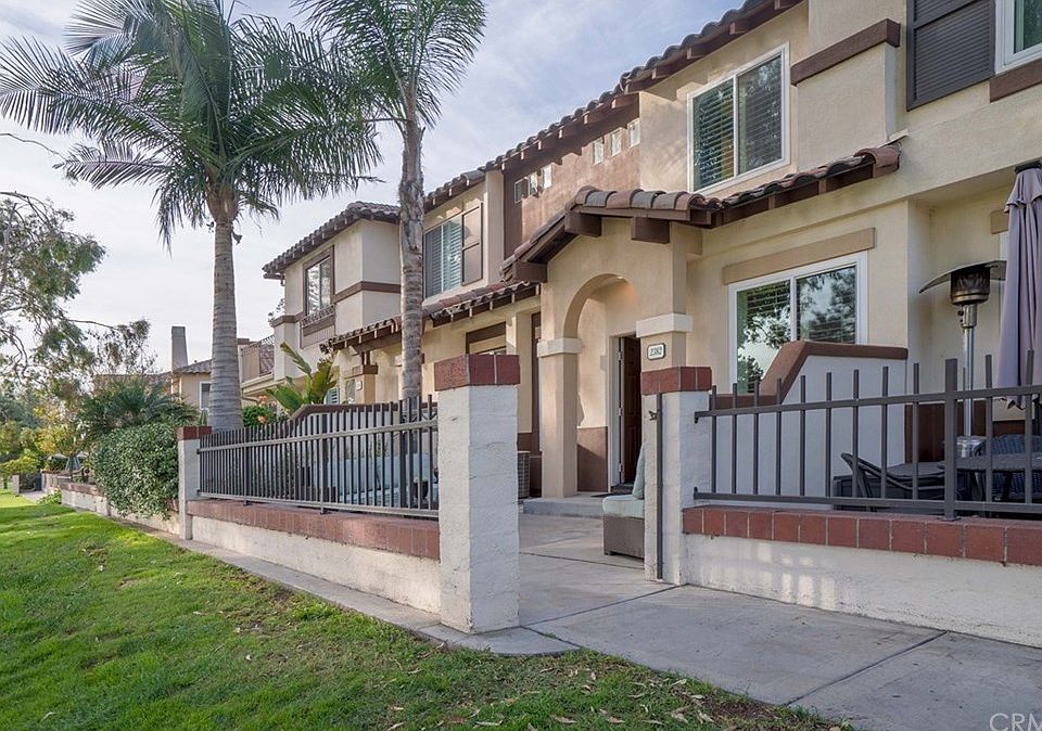 1st image of 2382 Sunningdale Dr