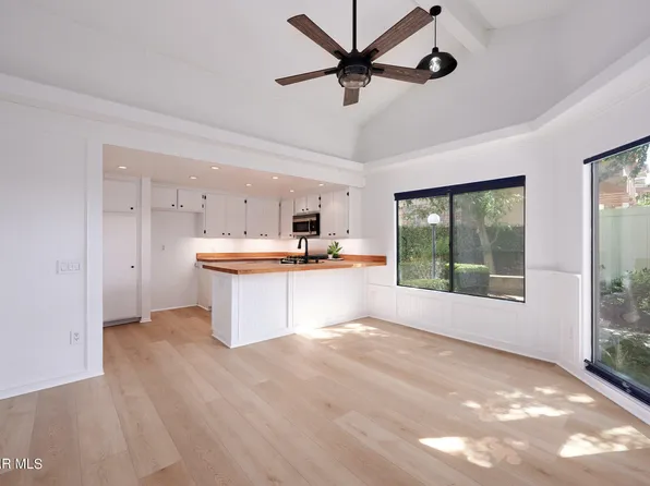 5249 Colodny Dr Unit 12, Agoura Hills, CA 91301