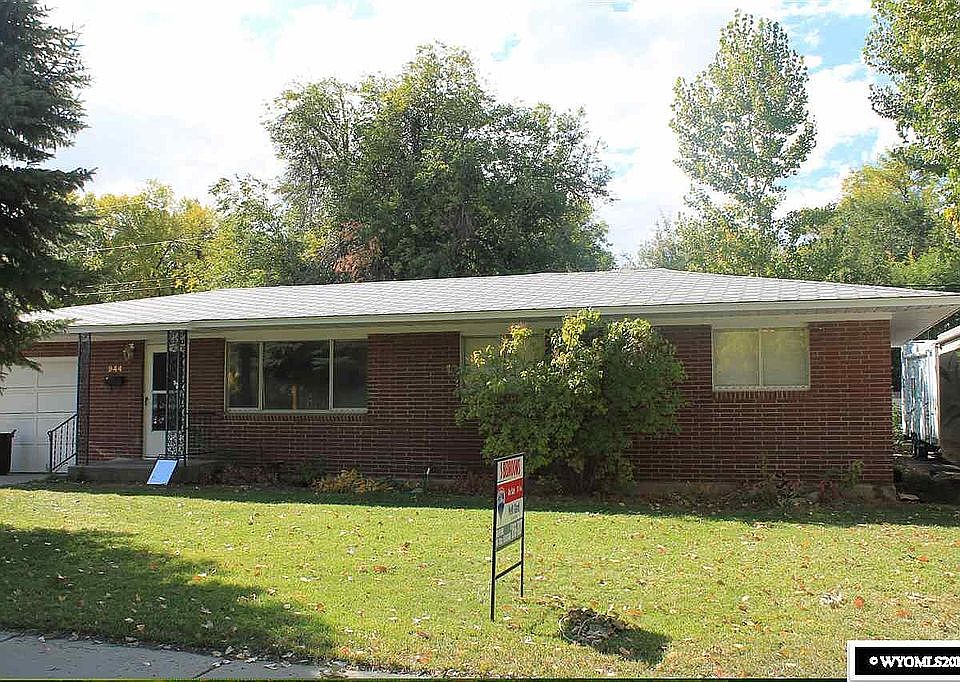 1st image of 944 Big Horn Dr