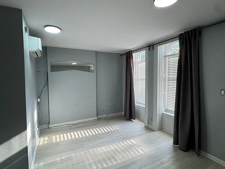 2307 S Leavitt St #1 — Photo 4