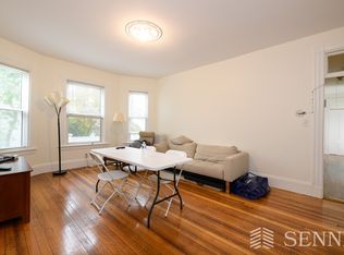 19 Trowbridge St APT 2, Cambridge, MA 02138