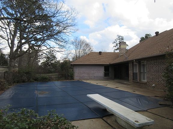 5th image of 3605 Woodview Ln