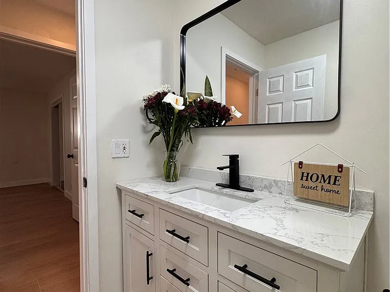 1734 Prospect Ave #B — Photo 19