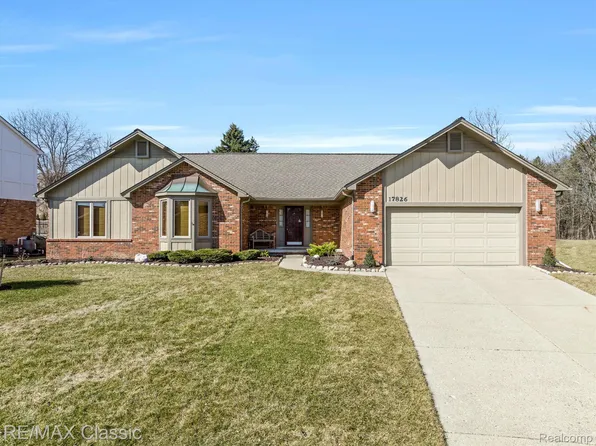 17826 Maple Hill Dr, Northville, MI 48168
