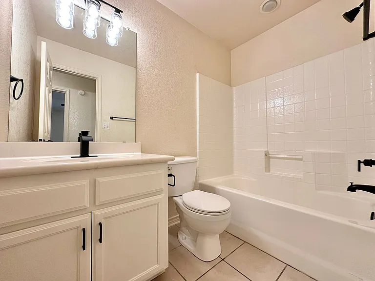 519 S 54th St — Photo 19