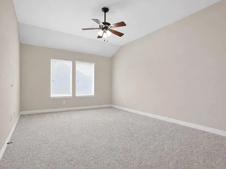 6535 Arroyo Springs Ln — Photo 38
