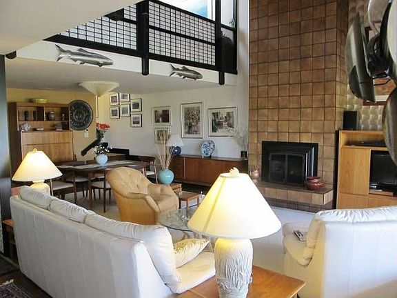 Living room-formal dining