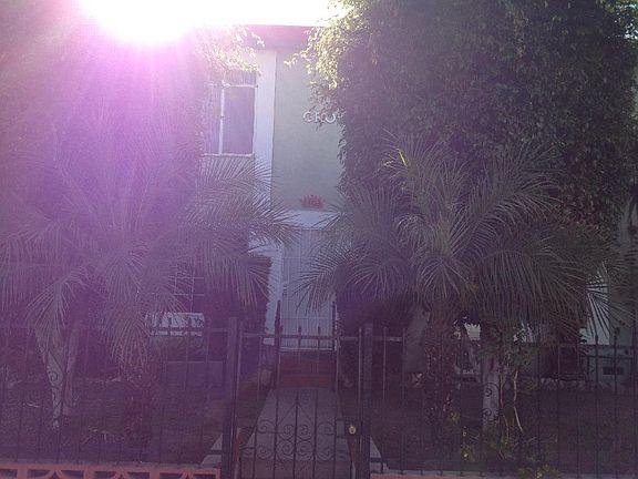 3rd image of 1303 N Detroit St