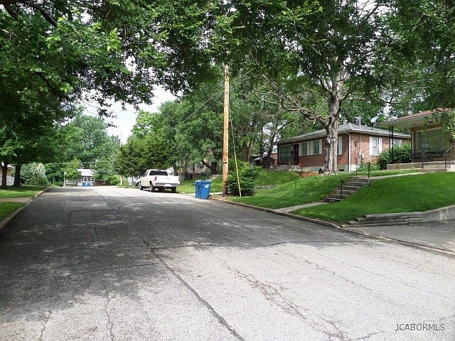 2nd image of 1607 Marion Dr