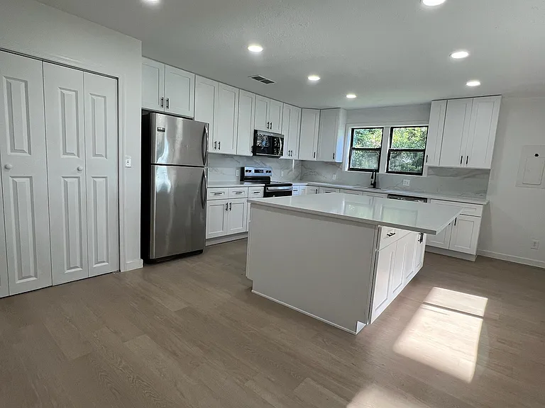 10520 County Road 13 N — Photo 3