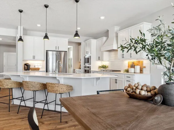 17218 Dimension Ave, Lakeville, MN 55044