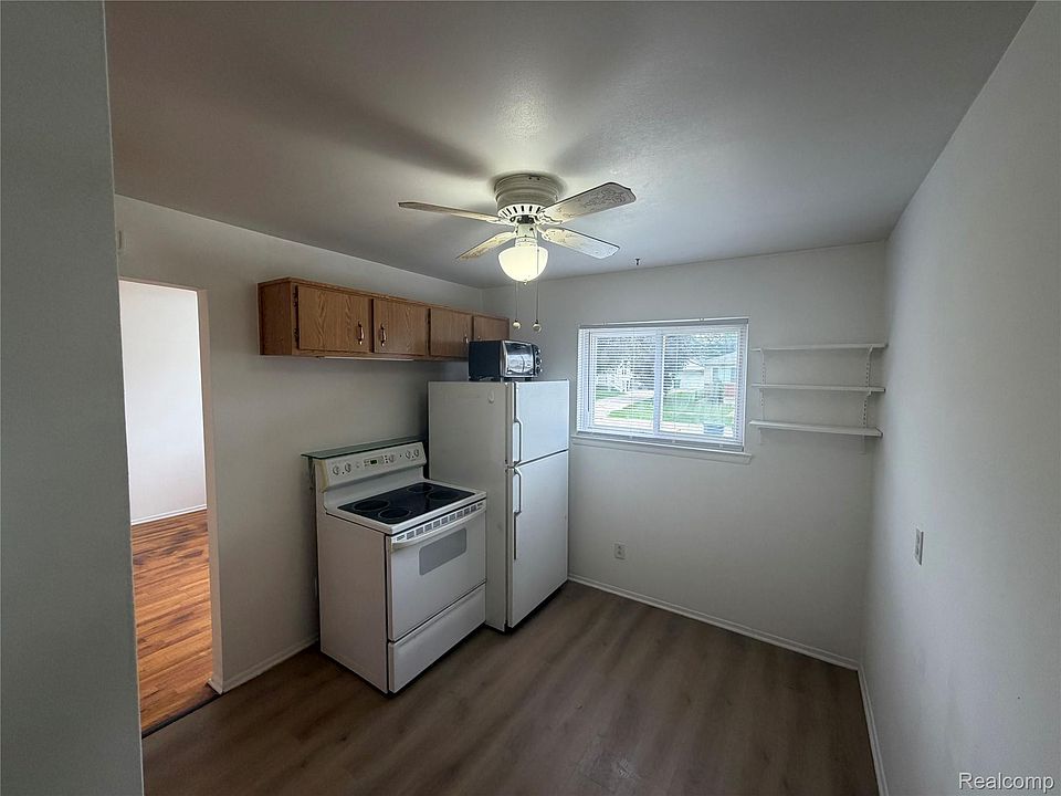 1353 Stewart Ave, photo 7