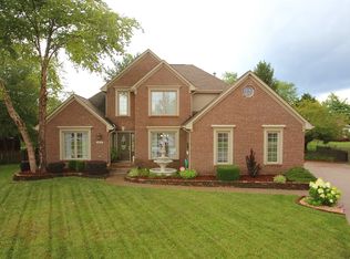 8415 Fieldcrest Ct, Louisville, KY 40299