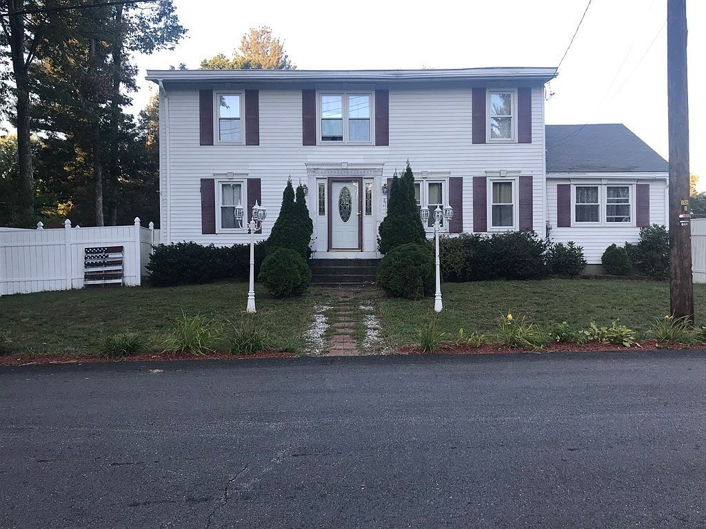8 Otis St, Lunenburg, MA 01462 Zillow