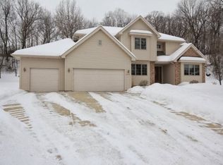 2165 Hillebrand Dr, Cross Plains, WI 53528