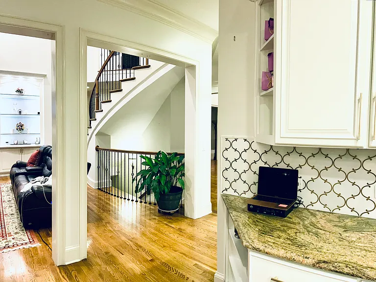 103 Century Park Pl — Photo 9