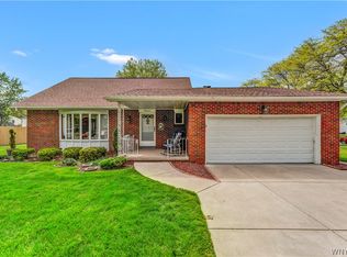 7 Laurie Lea, Williamsville, NY 14221