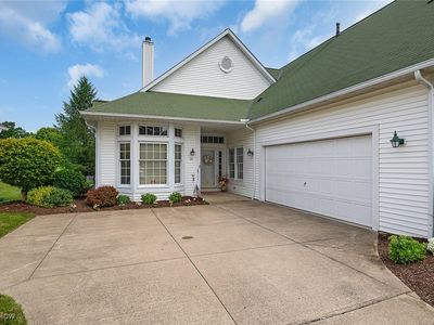 20 Golf View Ln, North Olmsted, OH, 44070