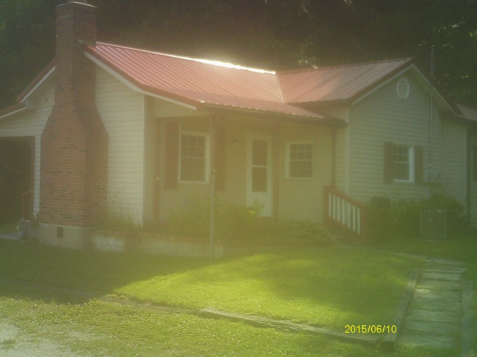 2nd image of 243 S Grand Ave