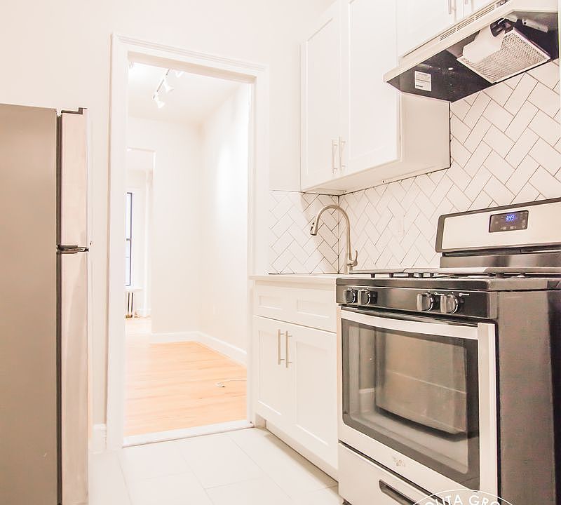 2nd image of 9 Spring St APT 16