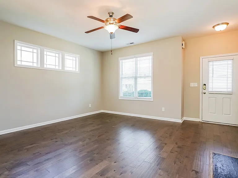 229 Lanier Pl — Photo 6