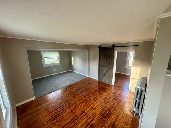 1020 4th Ave, De Witt, IA 52742