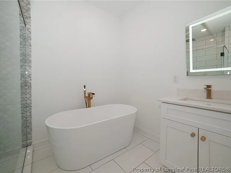 212 Stafford Ave — Photo 32
