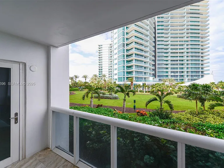10275 Collins Ave #307 — Photo 10