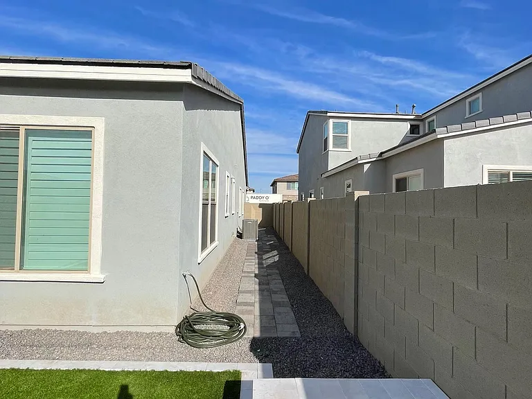 1549 E San Carlos Way — Photo 14