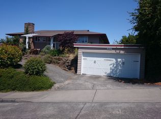 3672 Hillcrest Ave SW, Seattle, WA 98116