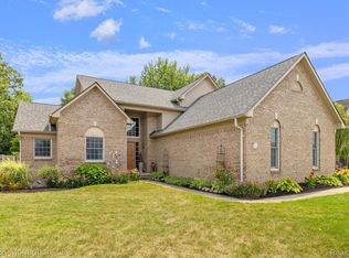 33457 Crooks St, Rockwood, MI 48173