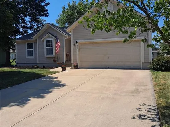 350 N Locust St, Gardner, KS 66030