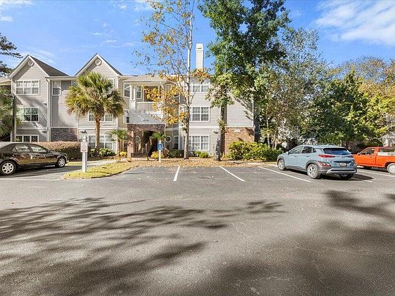 2nd image of 188 Midland Pkwy APT 323
