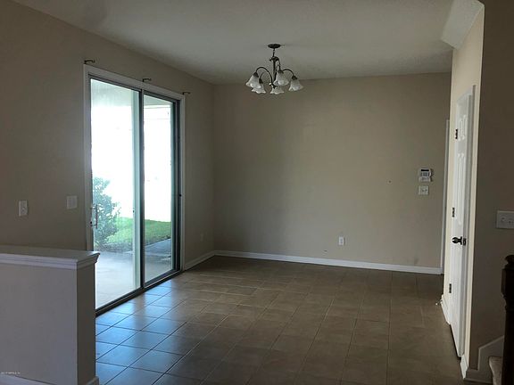 3rd image of 455 Vineyard Ln