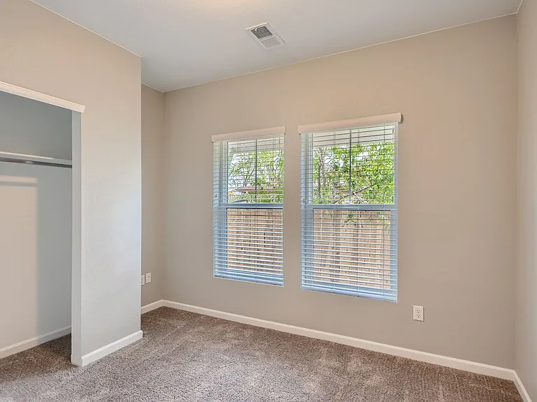 Arizona Flats — Photo 11