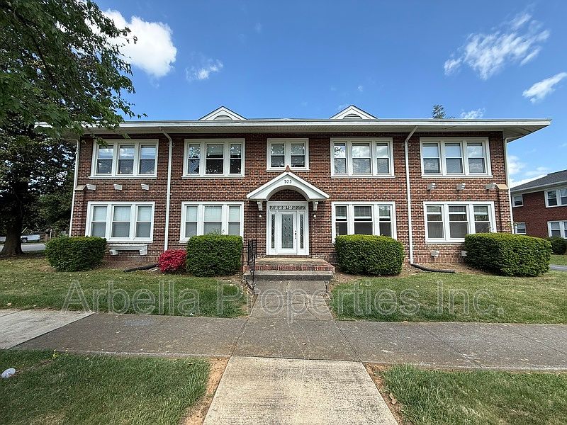 1st image of 703 E Unaka Ave APT 1