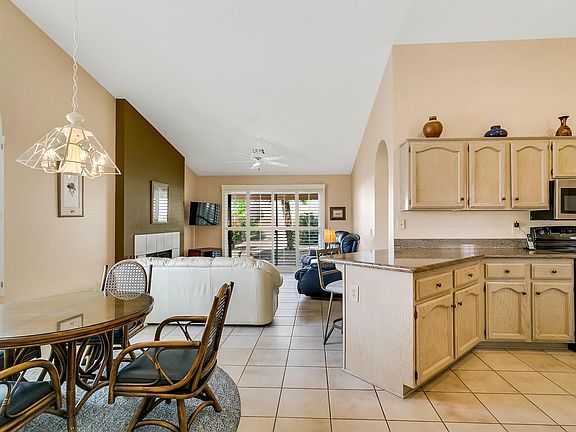 4th image of 65540 E Canyon Dr