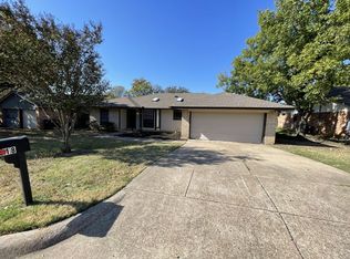 3518 Raynorwood Ct, Arlington, TX 76015