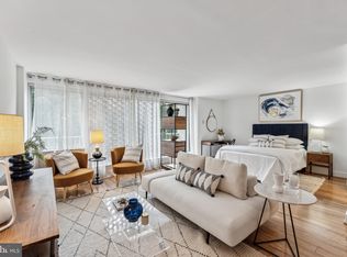 800 4th St SW APT N422, Washington, DC 20024