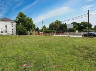 1910 Semmes St, Houston, TX 77026