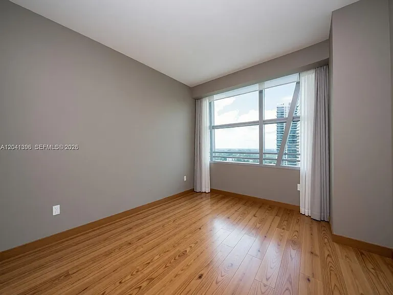 1395 Brickell Ave #0 — Photo 2