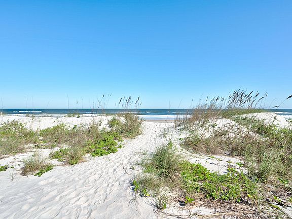 4th image of 291 Sandcastles Ct #260