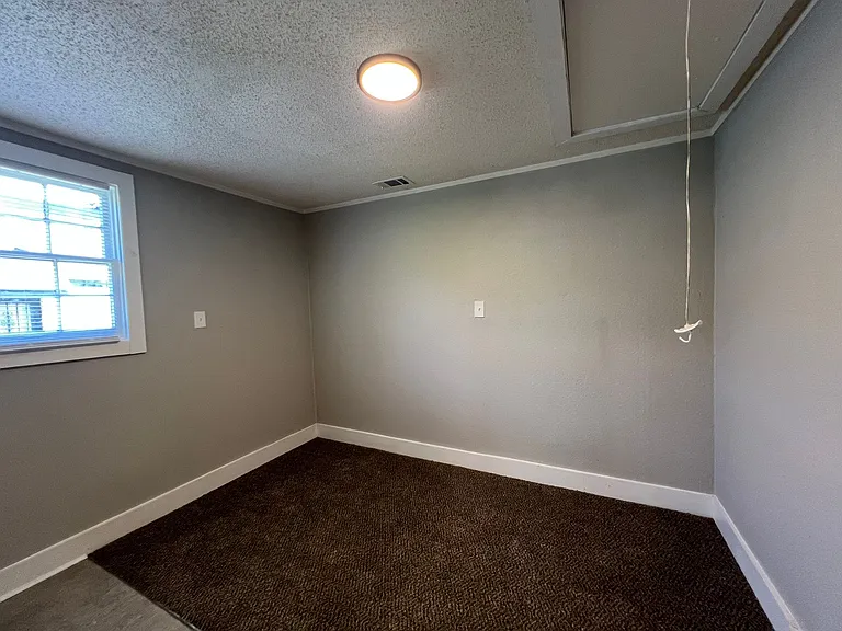 1535 Cella St — Photo 3