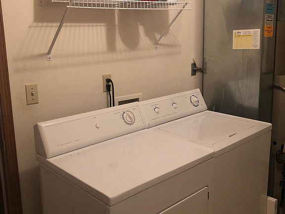 3rd image of 7304 Wallingford Way