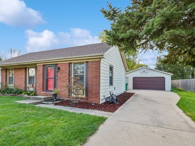 210 12th Ave NW, Altoona, IA, 50009