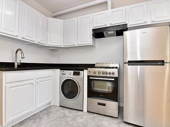 4th image of 138 W 133rd St #2D